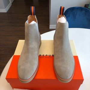 Men’s Size 9 Beige Boots